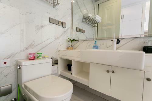 Xiamen Twin Tower Silver Seaview Apartment