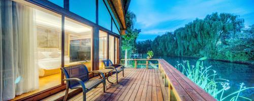 Hotel Jiushu Resort The Forest's Screct