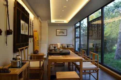Qinhuangdao Xinting Calligraphy Hotel
