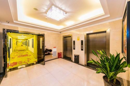 Huafei Haojiang Hotel
