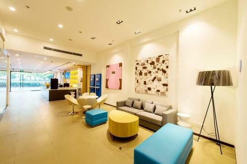 Hanting Hotel Shanghai Zhenhua Road