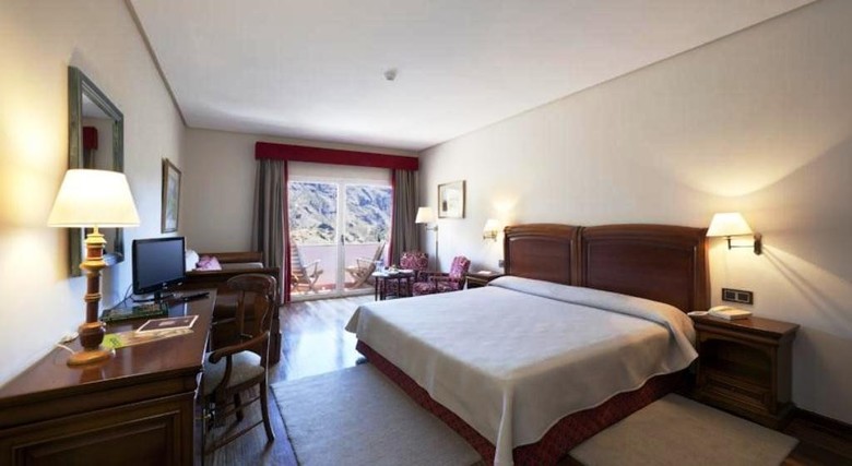 Hotel Parador De Ca�adas Del Teide