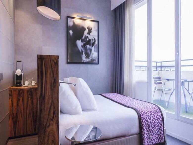Pley Hotel