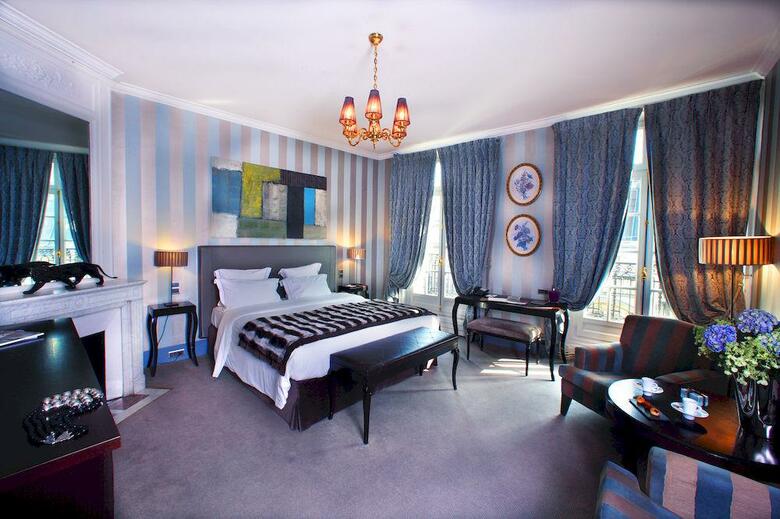 Hotel Champs Elysees Plaza