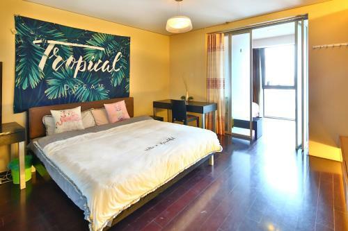 Seaside Apartment Near Wusi Square