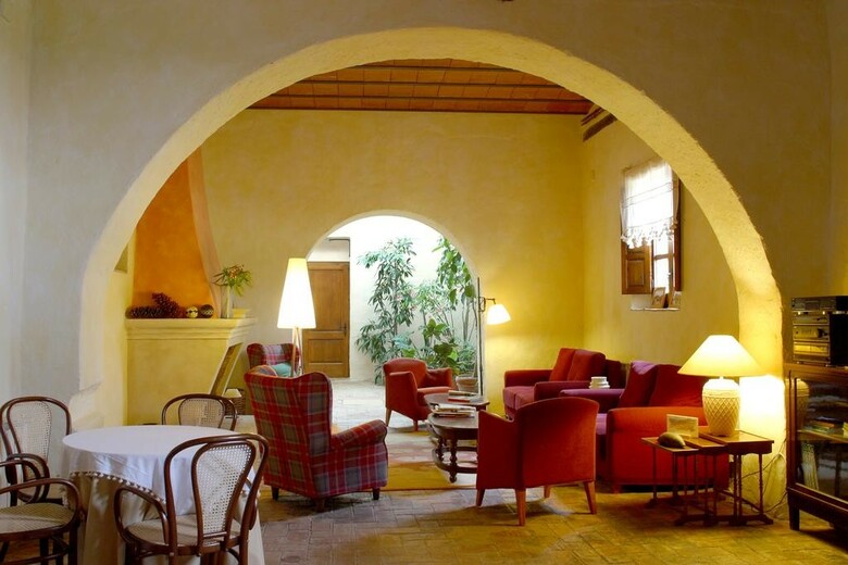 Hotel Castell De Gimenelles