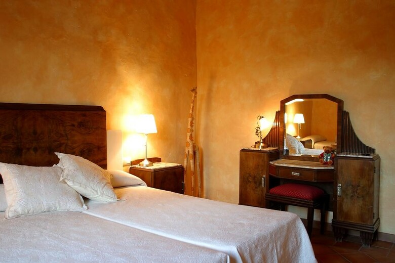 Hotel Castell De Gimenelles