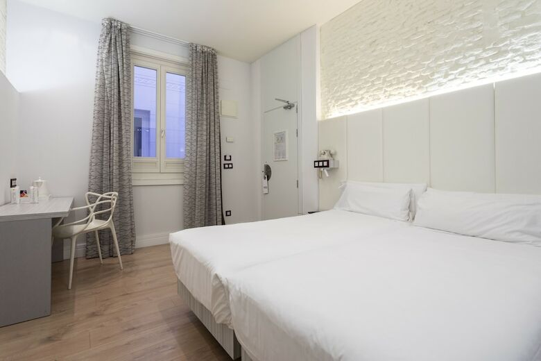 Hotel Petit Palace Lealtad Plaza