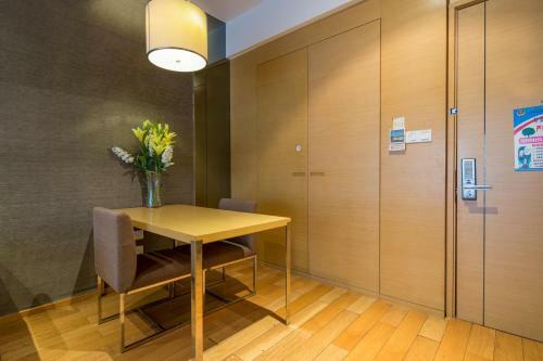 Rosalind Apartment Gz Poly World Trading Center