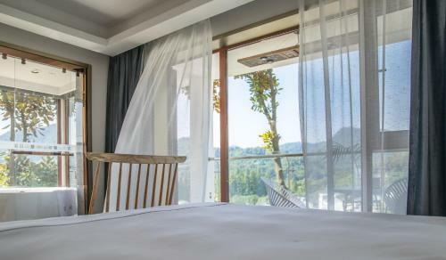 Hangzhou Xihu White Villa Hotel