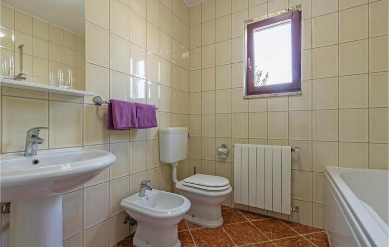 Four-bedroom Holiday Home In Bale