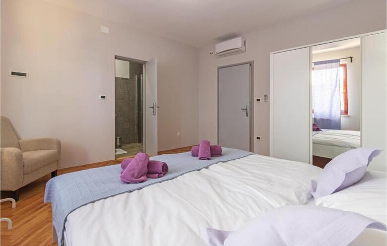 Four-bedroom Holiday Home In Bale