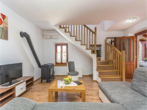Two-bedroom Holiday Home In Rovinj