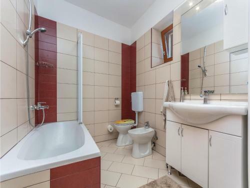 Two-bedroom Holiday Home In Rovinj