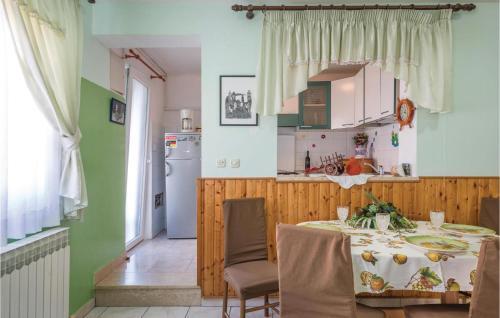 Three-bedroom Holiday Home In Banjole