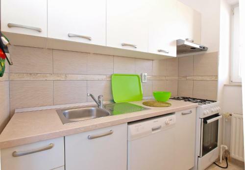 Apartments Dragan 1077