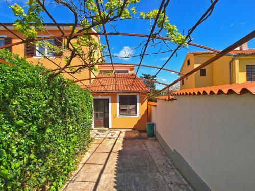 Apartments Dragan 1077