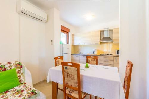 Apartments Banjole