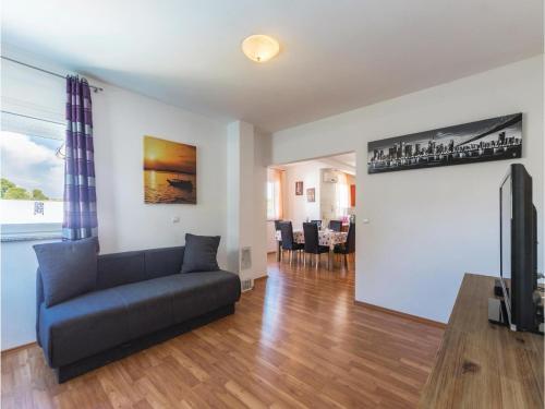 Five-bedroom Holiday Home In Banjole