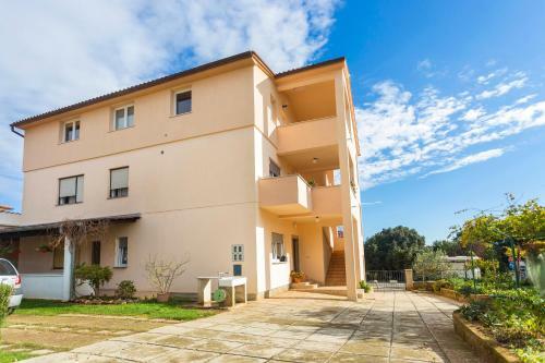 Apartment Silvio 1779