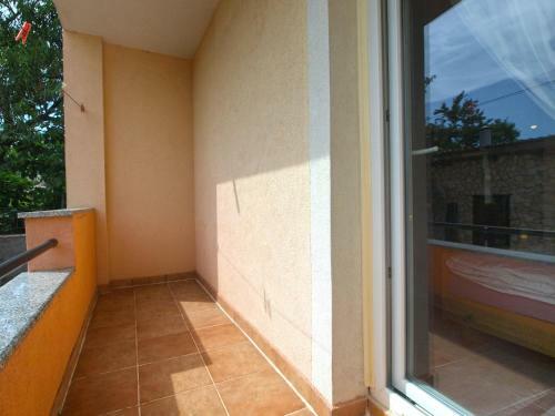 Apartments Davor 1676