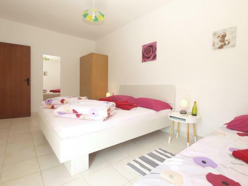 Apartments Davor 1676