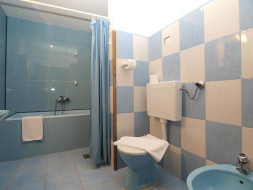 Apartments Davor 1676