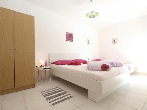 Apartments Davor 1676