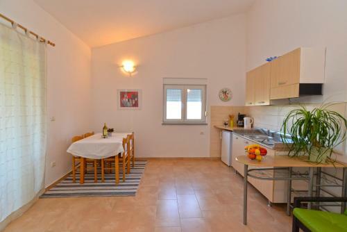 Apartments Bernarda 1773