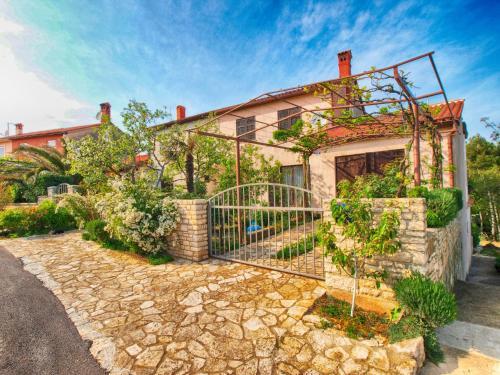 Apartments Dvorine 1210