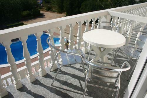 Two-bedroom Apartment In Barbat IV