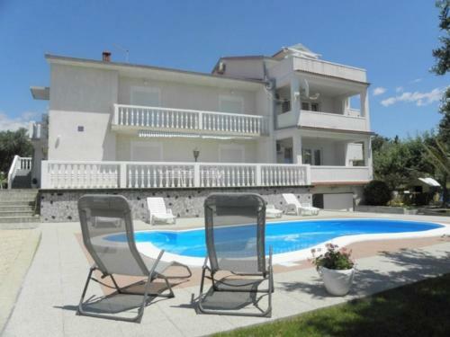 Two-bedroom Apartment In Barbat IV