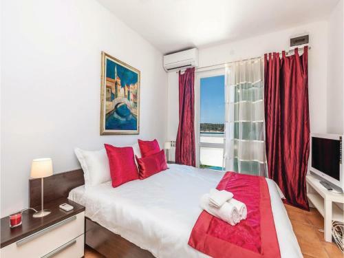 Three-bedroom Holiday Home In Barbat