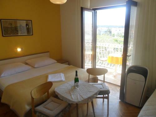 Hostal Rooms Marija