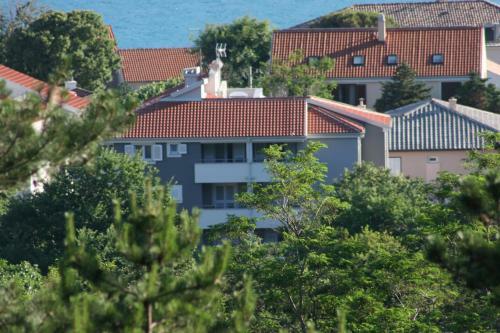 Apartments Crnekovic 8a