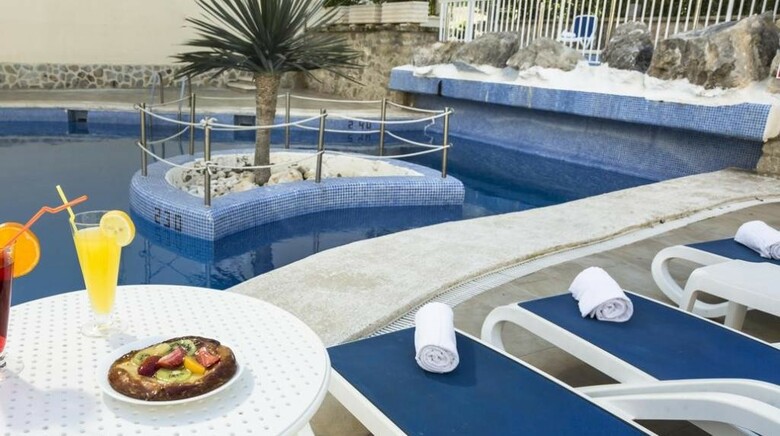 Apartamentos Sol Y Mar
