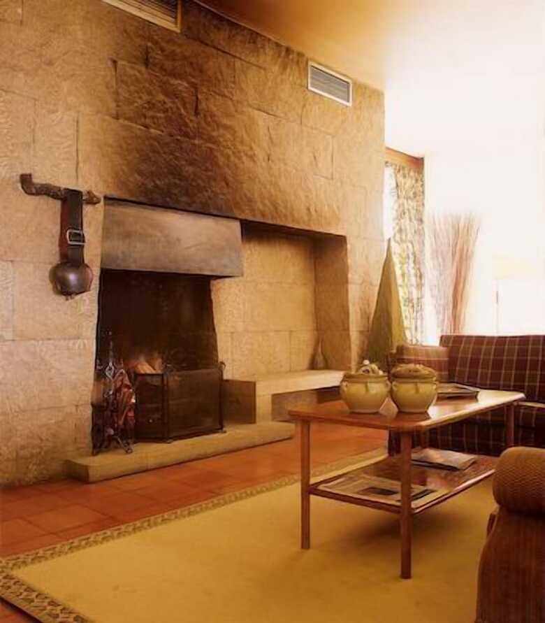 Hotel Fortaleza De Almeida