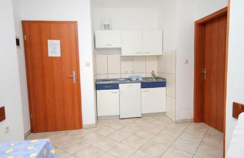 Apartments With A Parking Space Baska (krk) - 5444