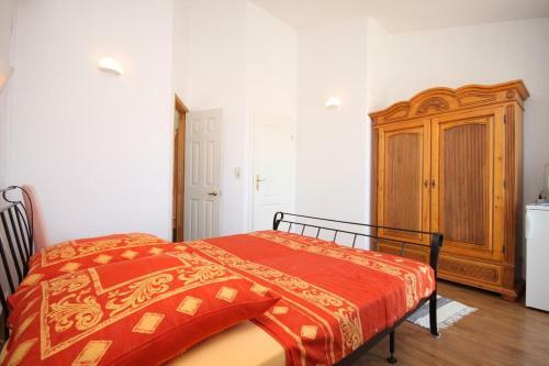 Hostal Double Room Baska Voda 6704g