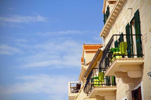 Apartment Allure