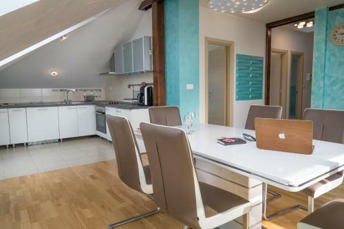 Luxury 3-bedroom Apartment Zen