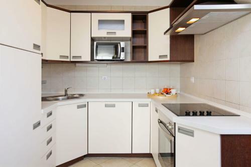 Bol Apartments Anna