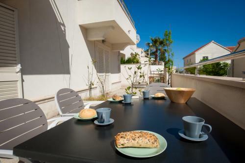 Vista Apartments