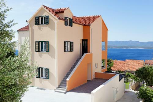 Iris Apartments Bol - Adults Only