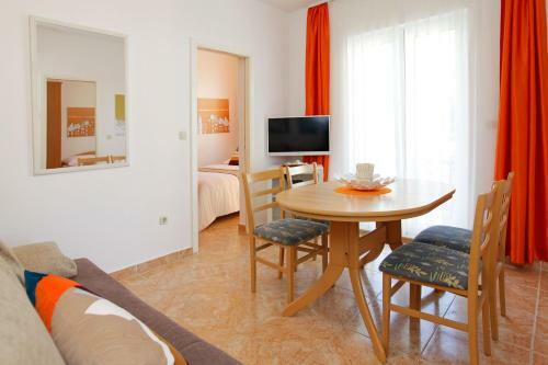 Apartments Villa Adria Bol