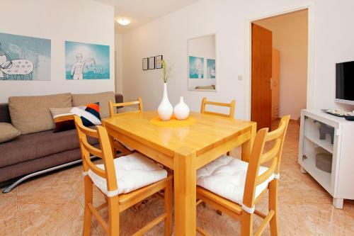 Apartments Villa Adria Bol
