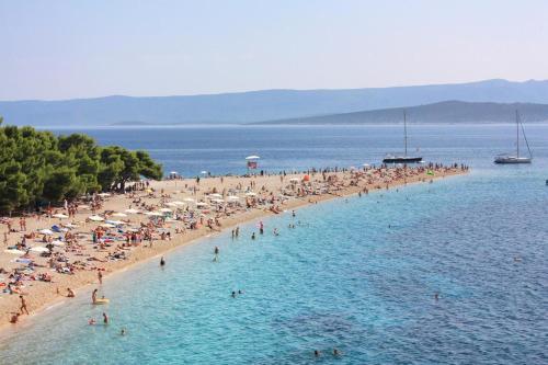 Apartments With A Parking Space Bol (brac) - 12288