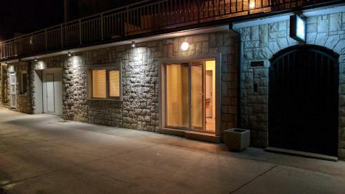 Apartments Stomarica
