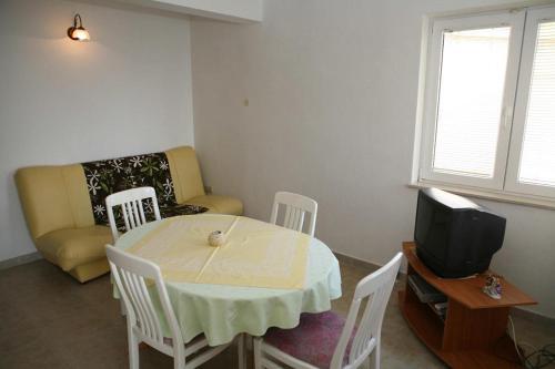 Apartments By The Sea Brela (Makarska) - 13052