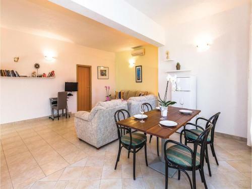 Two-bedroom Holiday Home In Brela